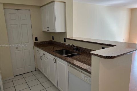 Снять в аренду кондоминиум в Майами, Флорида 1 спальня, 69.68м2, № 2007132 - фото 8