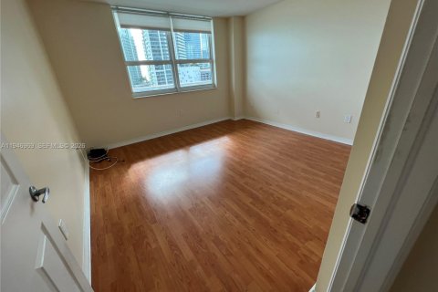 Снять в аренду кондоминиум в Майами, Флорида 1 спальня, 69.68м2, № 2007132 - фото 12