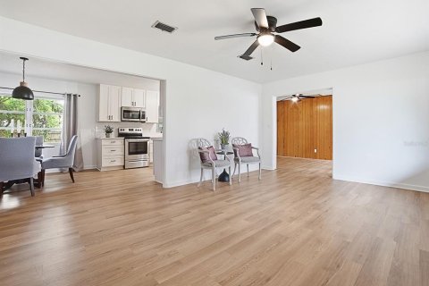 Casa en venta en Mount Dora, Florida, 2 dormitorios, 116.13 m2 № 2296296 - foto 7