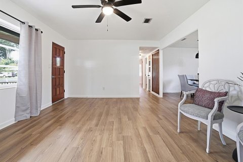 Casa en venta en Mount Dora, Florida, 2 dormitorios, 116.13 m2 № 2296296 - foto 6