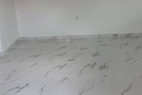 Appartement à louer à Miami, Floride: 37.16 m2 № 1840773 - photo 5