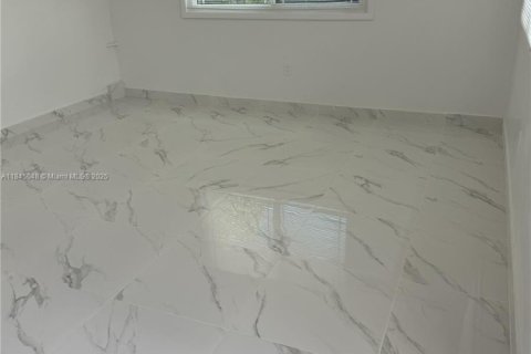Appartement à louer à Miami, Floride: 37.16 m2 № 1840773 - photo 3