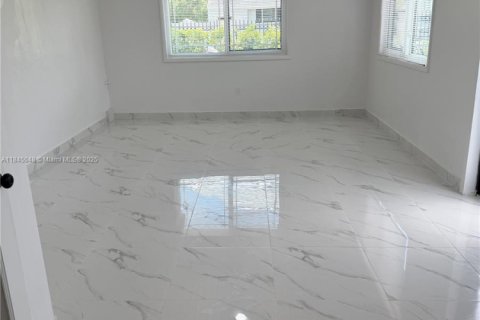 Appartement à louer à Miami, Floride: 37.16 m2 № 1840773 - photo 1