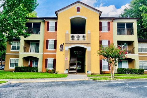 Condominio en Orlando, Florida, 2 dormitorios № 2198260