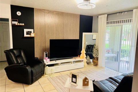 Condominio en venta en Orlando, Florida, 2 dormitorios, 94.11 m2 № 2198260 - foto 2