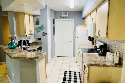 Condominio en venta en Orlando, Florida, 2 dormitorios, 94.11 m2 № 2198260 - foto 3