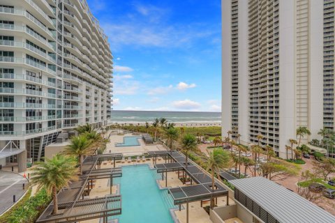Condominio en venta en Riviera Beach, Florida, 3 dormitorios, 194.91 m2 № 2158182 - foto 5