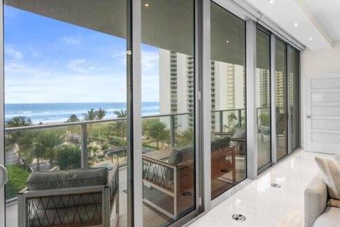 Condominio en venta en Riviera Beach, Florida, 3 dormitorios, 194.91 m2 № 2158182 - foto 24