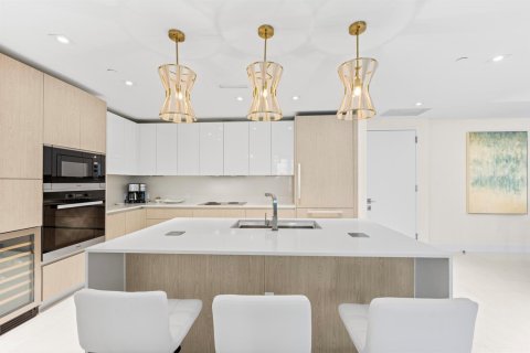 Condominio en venta en Riviera Beach, Florida, 3 dormitorios, 194.91 m2 № 2158182 - foto 13