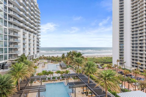 Condominio en venta en Riviera Beach, Florida, 3 dormitorios, 194.91 m2 № 2158182 - foto 7