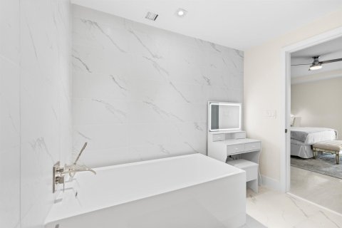 Condominio en venta en Riviera Beach, Florida, 3 dormitorios, 194.91 m2 № 2158182 - foto 30