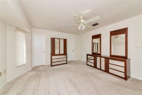 House in Port Charlotte, Florida 3 bedrooms, 169.27 sq.m. № 2150939 - photo 26