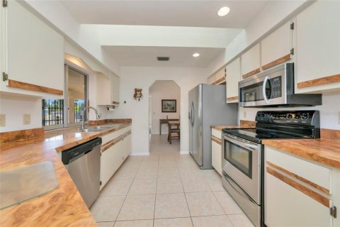 House in Port Charlotte, Florida 3 bedrooms, 169.27 sq.m. № 2150939 - photo 7