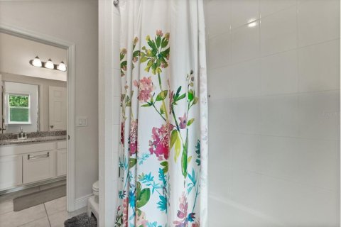 Купить таунхаус в Уинтер-Гарден, Флорида 11 комнат, 213.95м2, № 1803813 - фото 20