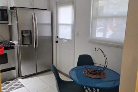 Copropriété à vendre à Hallandale Beach, Floride: 2 chambres, 101.45 m2 № 1935638 - photo 4