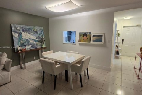 Copropriété à vendre à Hallandale Beach, Floride: 2 chambres, 101.45 m2 № 1935638 - photo 5