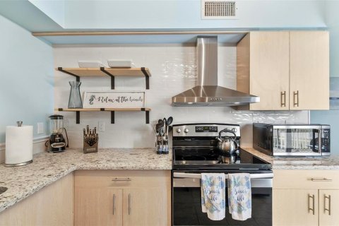 Condo in Palm Coast, Florida, 2 bedrooms  № 1789231 - photo 16