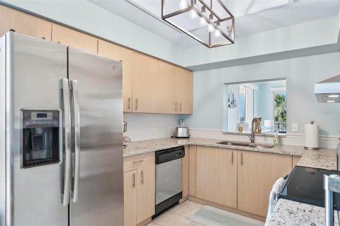 Condo in Palm Coast, Florida, 2 bedrooms  № 1789231 - photo 13