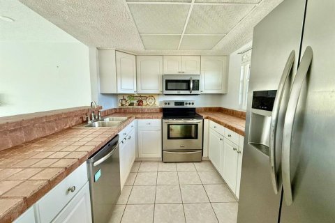 Condominio en alquiler en Clearwater, Florida, 1 dormitorio, 71.53 m2 № 1915231 - foto 4