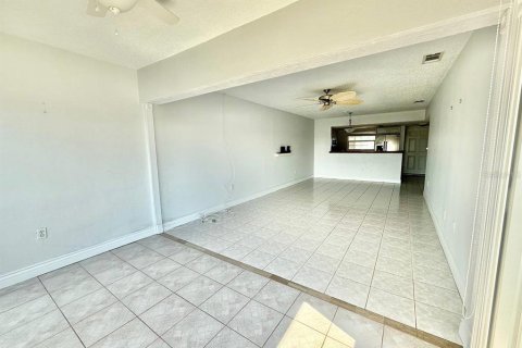 Condominio en alquiler en Clearwater, Florida, 1 dormitorio, 71.53 m2 № 1915231 - foto 9