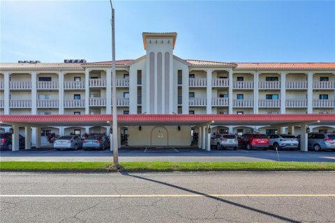 Condominio en alquiler en Clearwater, Florida, 1 dormitorio, 71.53 m2 № 1915231 - foto 1