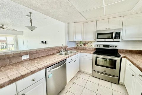 Condominio en alquiler en Clearwater, Florida, 1 dormitorio, 71.53 m2 № 1915231 - foto 3
