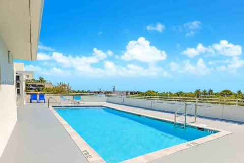 Copropriété à louer à Surfside, Floride: 1 chambre, 71.53 m2 № 1997894 - photo 17