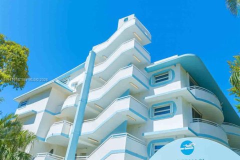 Copropriété à louer à Surfside, Floride: 1 chambre, 71.53 m2 № 1997894 - photo 19