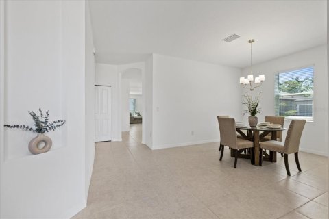 Villa ou maison à louer à Seffner, Floride: 4 chambres, 193.05 m2 № 1590093 - photo 3