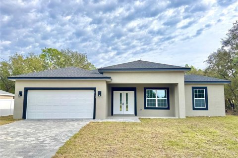 House in Citrus Springs, Florida 3 bedrooms, 142.05 sq.m. № 2111546