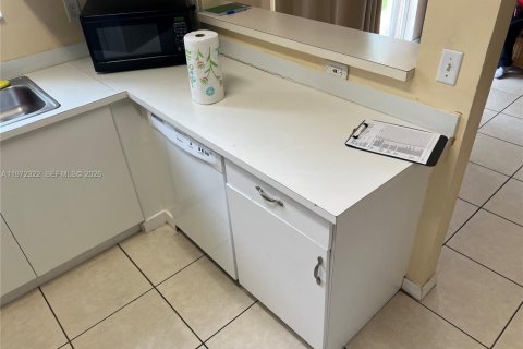 Купить таунхаус в Хомстед, Флорида 4 спальни, 150.32м2, № 2032991 - фото 12