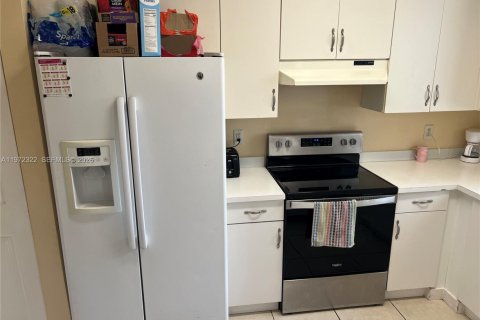 Купить таунхаус в Хомстед, Флорида 4 спальни, 150.32м2, № 2032991 - фото 9