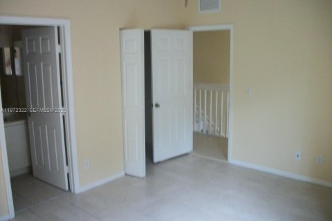 Купить таунхаус в Хомстед, Флорида 4 спальни, 150.32м2, № 2032991 - фото 21