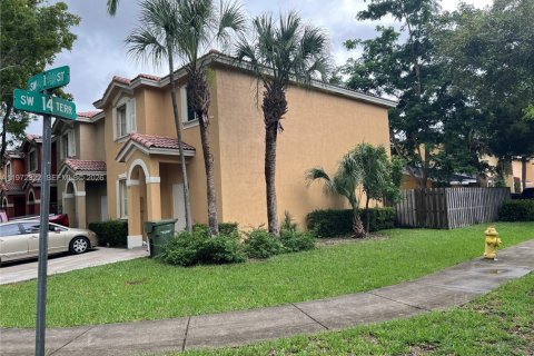 Купить таунхаус в Хомстед, Флорида 4 спальни, 150.32м2, № 2032991 - фото 2