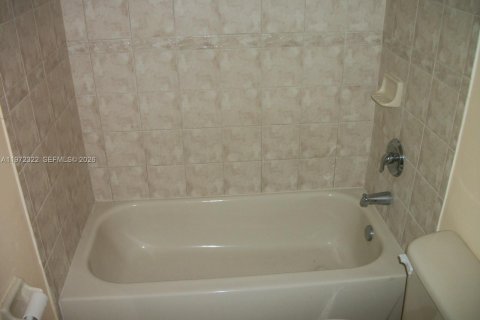 Купить таунхаус в Хомстед, Флорида 4 спальни, 150.32м2, № 2032991 - фото 15