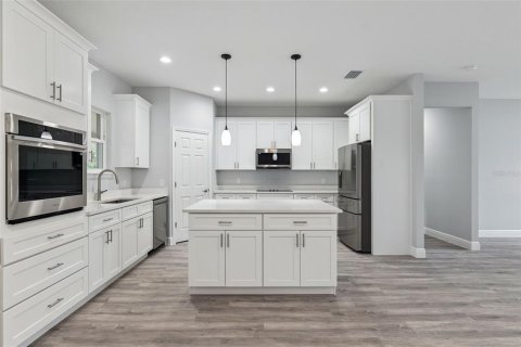 Villa ou maison à vendre à Deltona, Floride: 4 chambres, 212.84 m2 № 2280279 - photo 6