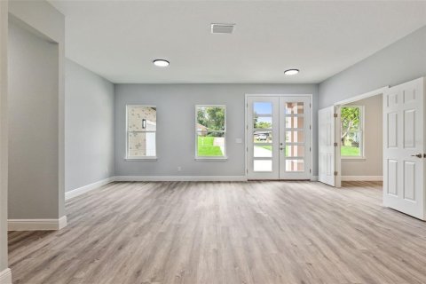 Villa ou maison à vendre à Deltona, Floride: 4 chambres, 212.84 m2 № 2280279 - photo 3