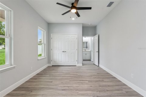 Villa ou maison à vendre à Deltona, Floride: 4 chambres, 212.84 m2 № 2280279 - photo 11