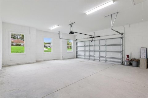 Villa ou maison à vendre à Deltona, Floride: 4 chambres, 212.84 m2 № 2280279 - photo 24
