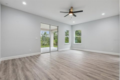 Villa ou maison à vendre à Deltona, Floride: 4 chambres, 212.84 m2 № 2280279 - photo 12
