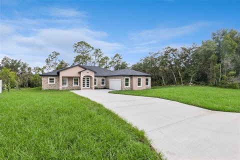 Villa ou maison à vendre à Deltona, Floride: 4 chambres, 212.84 m2 № 2280279 - photo 2