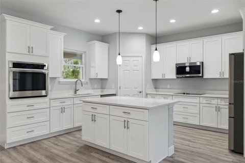 Villa ou maison à vendre à Deltona, Floride: 4 chambres, 212.84 m2 № 2280279 - photo 7