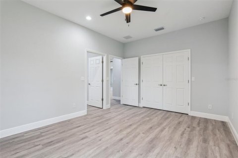 Villa ou maison à vendre à Deltona, Floride: 4 chambres, 212.84 m2 № 2280279 - photo 20