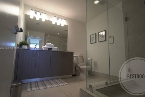 Снять в аренду квартиру в Дорал, Флорида 1 спальня, 96.62м2, № 1878513 - фото 12