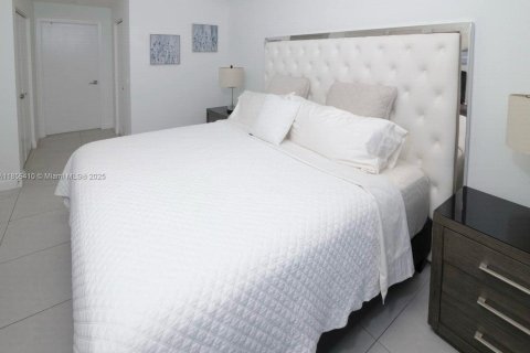 Снять в аренду квартиру в Дорал, Флорида 1 спальня, 96.62м2, № 1878513 - фото 9
