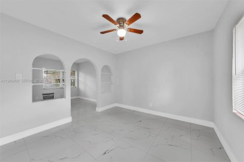 Casa en alquiler en Fort Lauderdale, Florida, 1 dormitorio, 42.83 m2 № 2044164 - foto 22