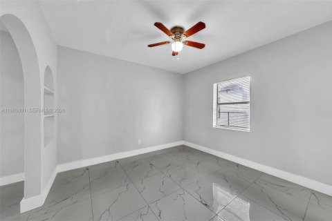 Casa en alquiler en Fort Lauderdale, Florida, 1 dormitorio, 42.83 m2 № 2044164 - foto 23