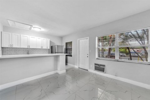 Casa en alquiler en Fort Lauderdale, Florida, 1 dormitorio, 42.83 m2 № 2044164 - foto 5