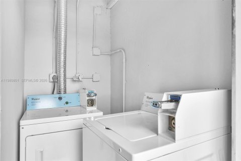 Casa en alquiler en Fort Lauderdale, Florida, 1 dormitorio, 42.83 m2 № 2044164 - foto 27