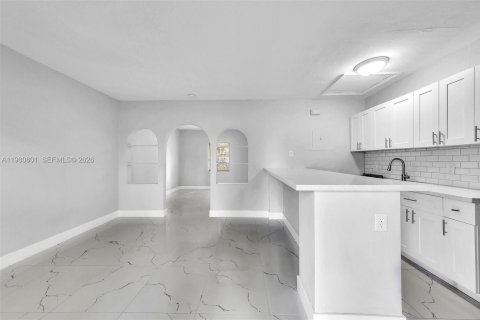Casa en alquiler en Fort Lauderdale, Florida, 1 dormitorio, 42.83 m2 № 2044164 - foto 7